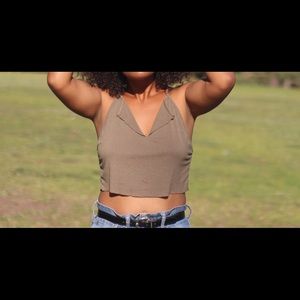 Green tank crop-top